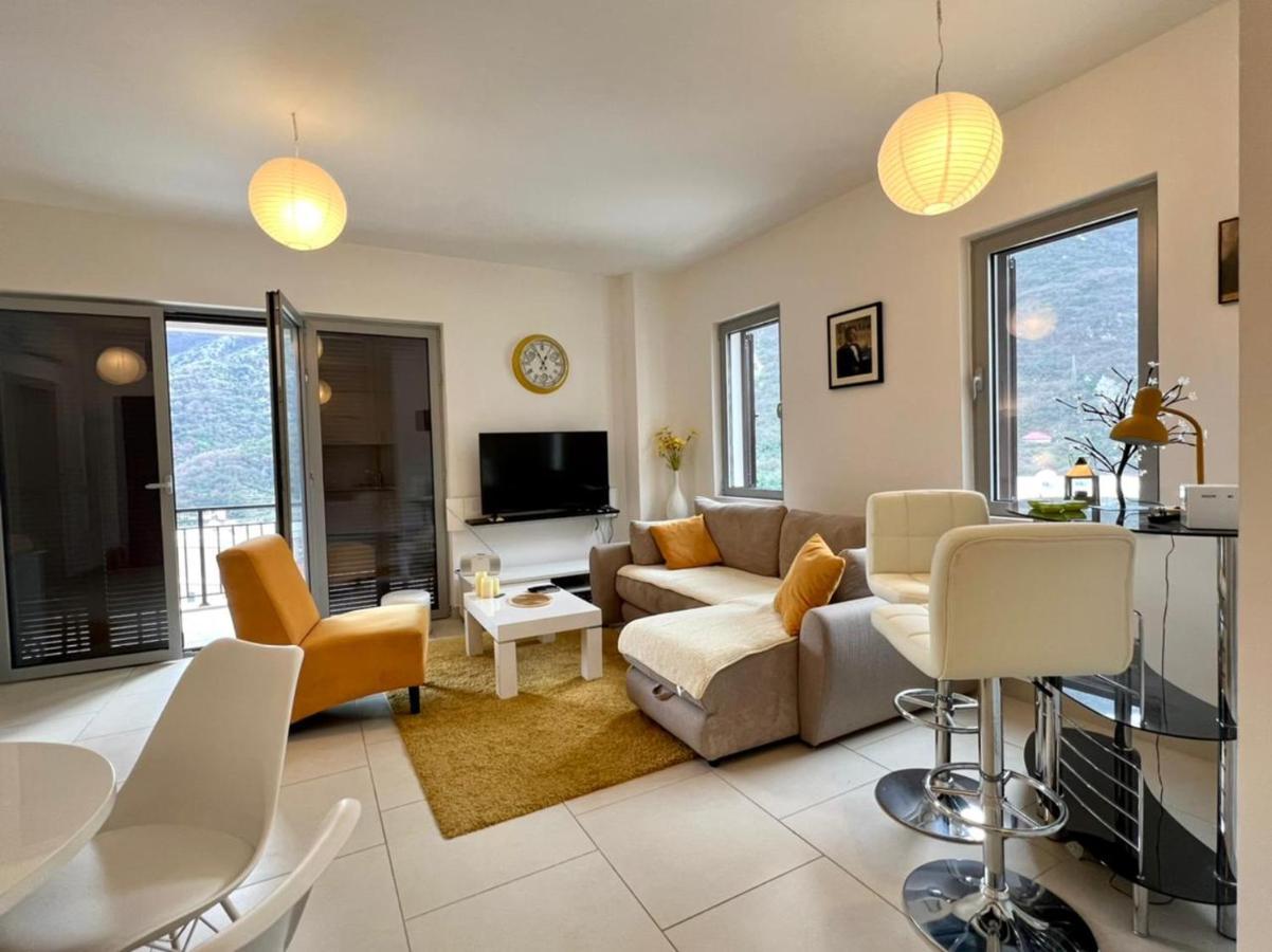 Lavender Bay Apartment C23 Kotor Luaran gambar