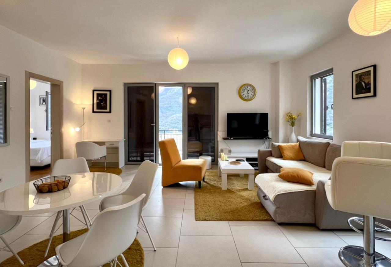 Lavender Bay Apartment C23 Kotor Luaran gambar