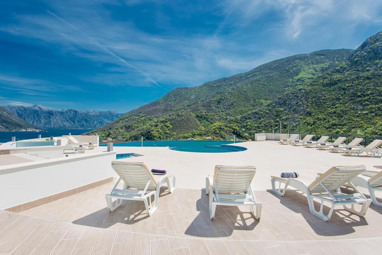 Lavender Bay Apartment C23 Kotor Luaran gambar